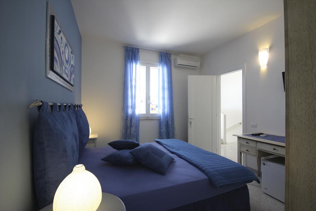 B&B Villa Genny A Pochi Passi Dal Mare ซานกาตัลโด ห้อง รูปภาพ