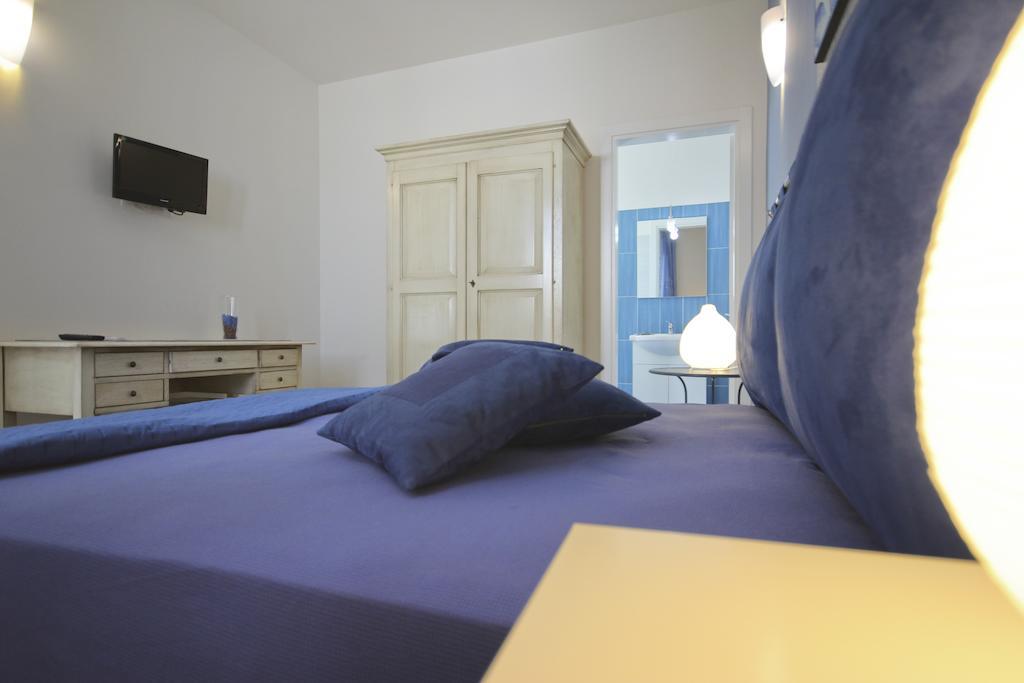 B&B Villa Genny A Pochi Passi Dal Mare ซานกาตัลโด ภายนอก รูปภาพ