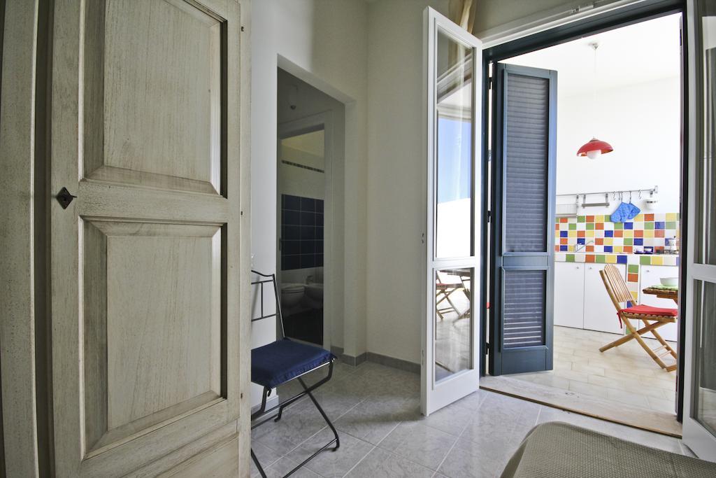 B&B Villa Genny A Pochi Passi Dal Mare ซานกาตัลโด ภายนอก รูปภาพ