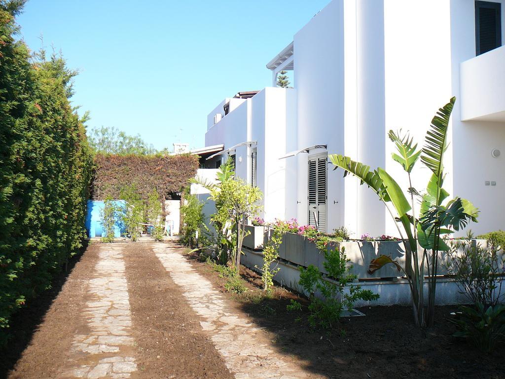 B&B Villa Genny A Pochi Passi Dal Mare ซานกาตัลโด ภายนอก รูปภาพ