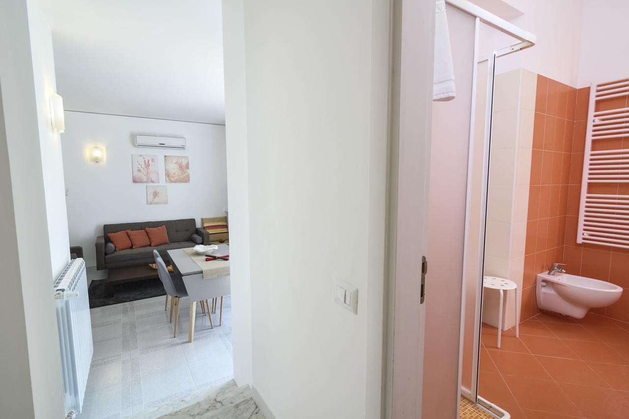 B&B Villa Genny A Pochi Passi Dal Mare ซานกาตัลโด ภายนอก รูปภาพ