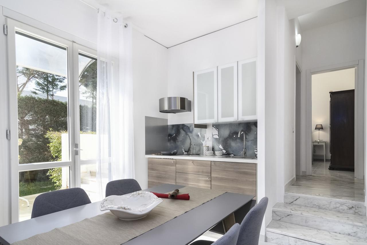 B&B Villa Genny A Pochi Passi Dal Mare ซานกาตัลโด ภายนอก รูปภาพ